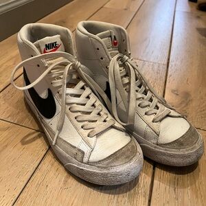 Nike blazers mid ‘77